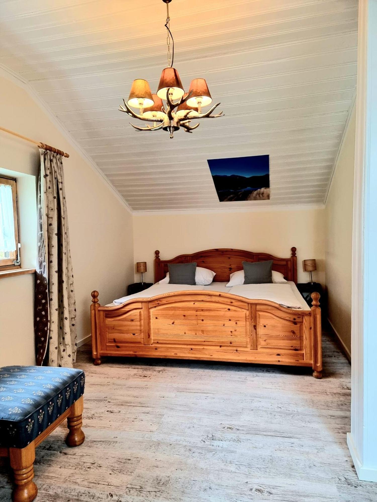 Seehotel Hartung & Ferienappartements Füssen Pokoj fotografie